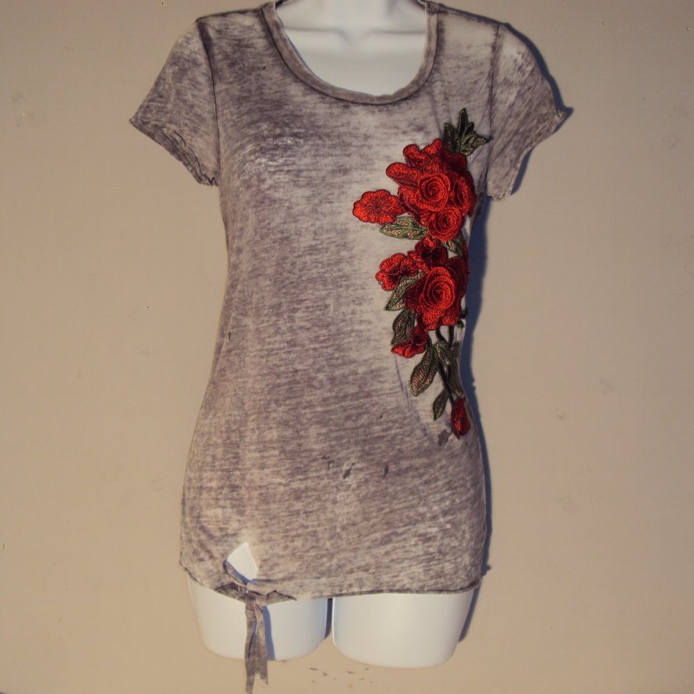 T-shirt. Crave Fame.